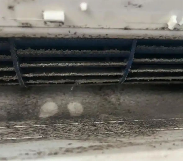 陆丰空调吹的风有股烧焦味是怎么回事